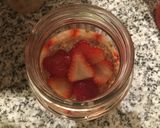 Foto del paso 5 de la receta: Desayuno en frasco light saludable: Frutillas, yogur y avena