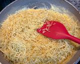 Foto del paso 3 de la receta: Capricho de patatas paja, huevo y trufa