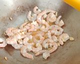 Foto langkah ke 3 dari resep Tumis Brokoli Udang.