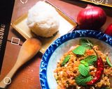 A picture of step 3 of Thai Laab with chicken breast and quinoa.