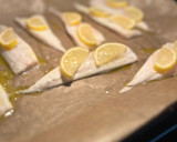 Foto del paso 3 de la receta: Lomos de dorada asados al limón