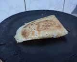A picture of step 5 of Dosa with coconut chutney.