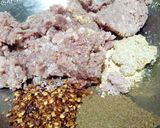 A picture of step 2 of Beef kofta gravy.