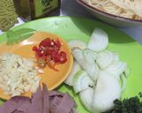 Foto langkah ke 1 dari resep Smoke Beef spaghetti Aglio Olio.