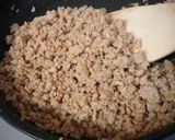 A picture of step 3 of Sweet and Spicy Chicken Soboro.