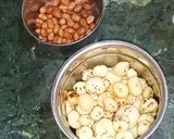 A picture of step 2 of Makhana Ladoo.