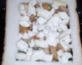A picture of step 3 of Stuffed cheesy chicken toast.