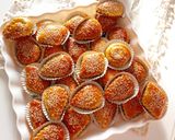 صورة لخطوة 3 من وصفة حلوة رائعة🤩 بالسميد معسلة🍯