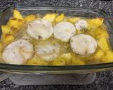 Foto del paso 5 de la receta: Medallones de merluza al horno con patatas