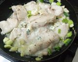 Foto del paso 3 de la receta: Pez ángel con salsa de puerros y flan de remolachas