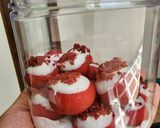 Foto langkah ke 4 dari resep Crumbl red velvet ball cookies.