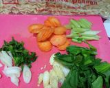 Foto langkah ke 1 dari resep Mie Kuah ala Dapur Anie.