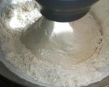 Foto del passaggio 2 della ricetta Bretzel bun (panini per hamburger stile pretzel)