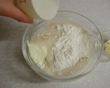 A picture of step 2 of Simple & Fluffy Table Rolls.