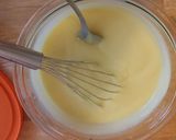 A picture of step 3 of Taisen's vanilla pudding strawberry shortcake.