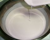 A picture of step 5 of Grape Mousse.
