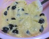 A picture of step 5 of Blueberry Cake.