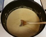 A picture of step 4 of Cream of Garlic Soup (Knoblauchcremesuppe).