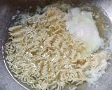 Foto langkah ke 3 dari resep Mie Kuah Sederhana.
