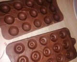 Foto del paso 7 de la receta: Bombones de chocolate con relleno de fresa 🍓 🍫