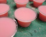 Foto langkah ke 2 dari resep Puding Cup Stroberi.