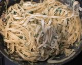 Foto langkah ke 4 dari resep Creamy Spinach Mushroom Pasta, Tuna Steak with Hollandaise Sauce.