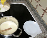 Foto del paso 3 de la receta: Tarta de galletas, chocolate y natillas/sin horno