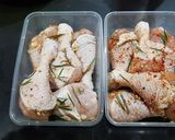 Foto langkah ke 2 dari resep Rosemary Roasted Chicken.