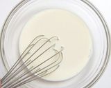 A picture of step 4 of Easy Mint Mousse.