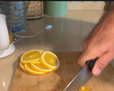 Foto del paso 2 de la receta: Salmón a la naranja con judías verdes al horno