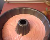 A picture of step 3 of Strawberry Refrigerator CAKE.