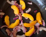 Foto del paso 3 de la receta: Chuleta de cerdo con durazno fresco