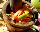 A picture of step 5 of Som Tum / Thai Papaya Salad.