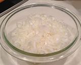 A picture of step 1 of Oil-Free, Easy, and Timesaving Caramelized Onions.