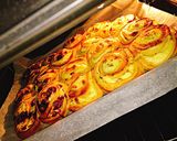 Pas rețetă Melci cu brânză dulce și stafide 1 fotografie