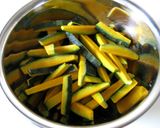 A picture of step 1 of Kabocha Squash Sticks (Kenpi).