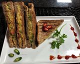 A picture of step 4 of Pan Grilled Paneer Sandwich.