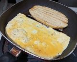 Foto langkah ke 3 dari resep Roti selimut.