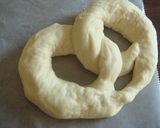 A picture of step 7 of Soft Pretzels.
