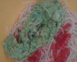 A picture of step 2 of Spaghetti with avocado.