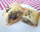 A picture of step 7 of Easy Sweet Bean Paste & Chestnut Pie Using Frozen Puff Pastry.