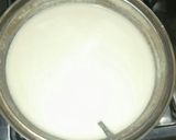A picture of step 1 of Kunun gyada da shinkafa.