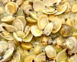 Foto del paso 1 de la receta: Pasta con Vongole y champiñones