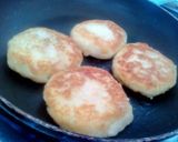 A picture of step 3 of Mashed leftover potatoes pancakes.