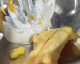 Foto langkah ke 2 dari resep Strawberry Cheese Pastry.