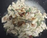 รูปขั้นตอนการทำที่ 2 ของ “ผัดฉ่าอกไก่”
