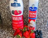 Foto del paso 1 de la receta: Batido de Fresas y Arándanos 🧑🏻‍🍳