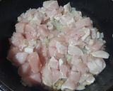 Foto del paso 2 de la receta: Fideos con crema de puerro y pollo