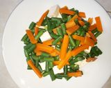 Foto langkah ke 5 dari resep 85. Rebusan Sayuran dan Tahu Siram Saus Kacang.