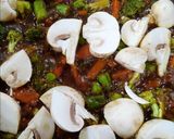 Foto del paso 4 de la receta: Wok de vegetales con soya texturizada y flor de aguacate